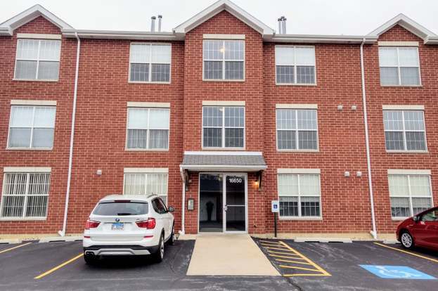 Building Photo - 16650 Liberty Cir
