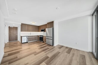 Building Photo - 1500 Rycroft St