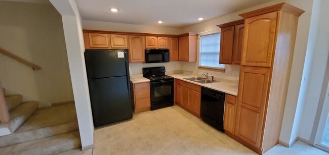 Building Photo - 4634 Willow Ave Kansas City, MO 64133