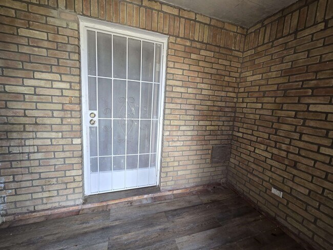 Foto del edificio - 221 Murcia Dr