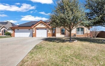 Building Photo - 1529 Hazelnut Dr