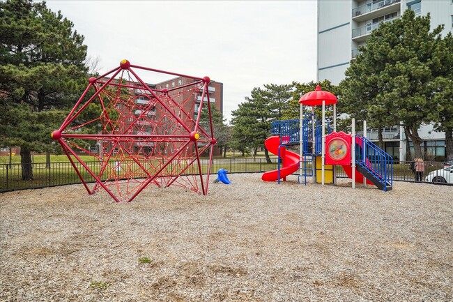 Building Photo - McCowan Apartments