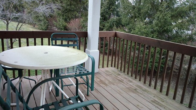 Foto del edificio - 107 Willow Ct
