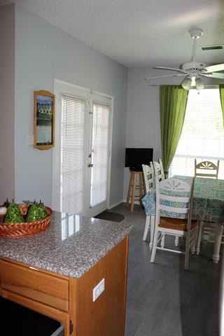Foto del edificio - 2213 Ellis Dr