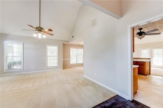 Building Photo - 12268 Justin Ct