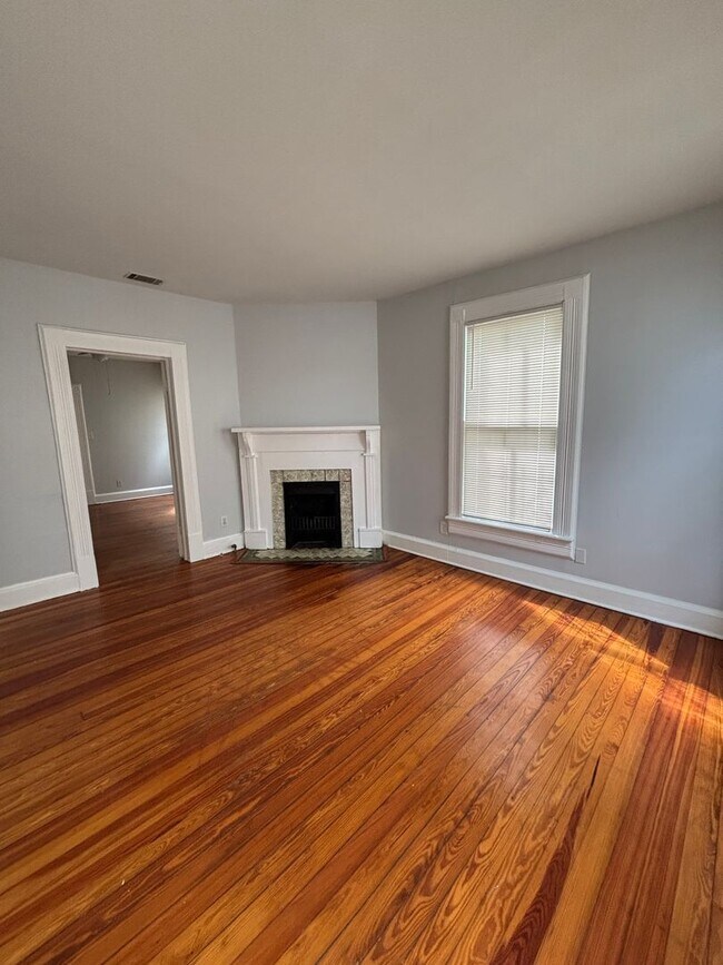 Foto del edificio - 315 E 37th St