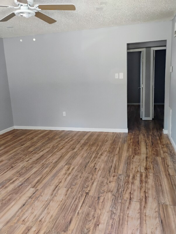 Foto del edificio - 1120 Sherron Ave