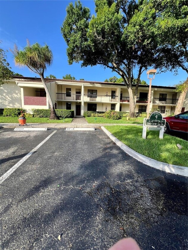 Primary Photo - 7380 NW 1st St