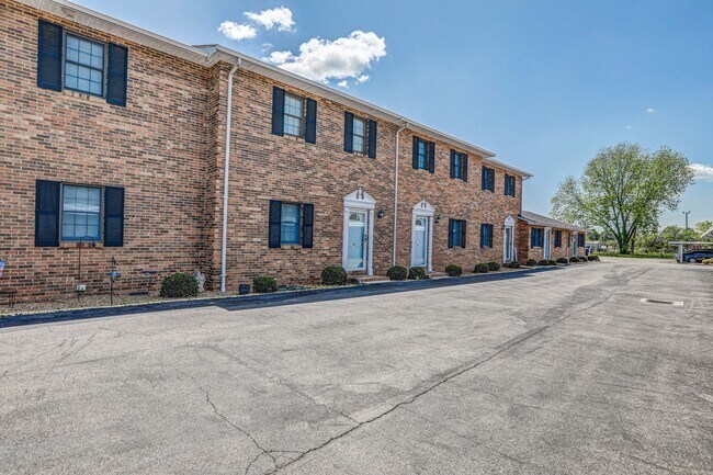 Building Photo - 3 Bdrm / 2 Bath - Townhouse - Downtown Kpt