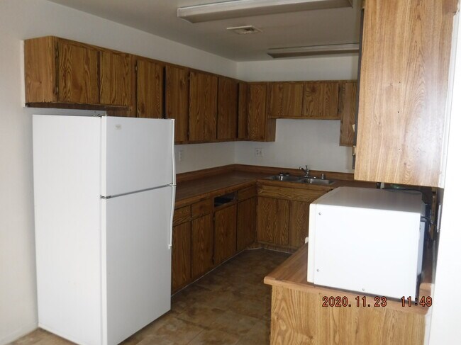 Building Photo - 6228 Ilanos Ln