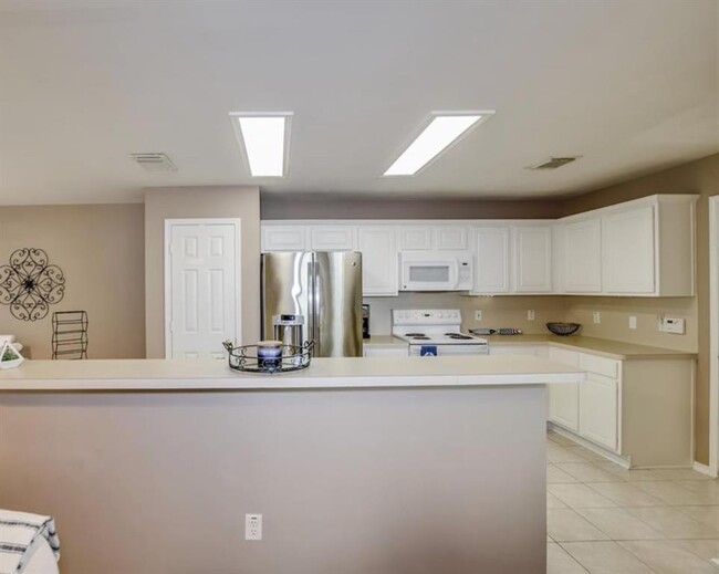 Building Photo - 51 Marble Rock Pl