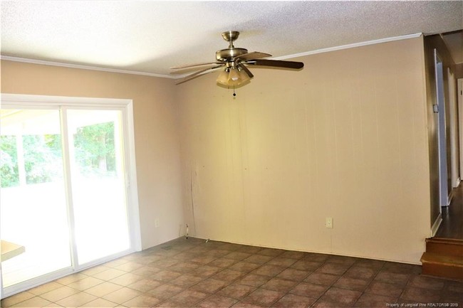 Building Photo - 6201 Sabine Dr
