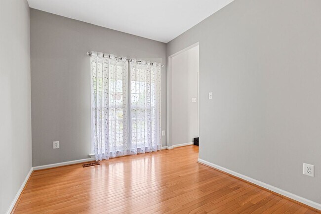Building Photo - 19028 Noble Oak Dr