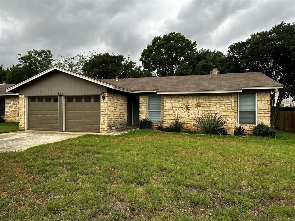 Foto principal - 504 Suzzane Rd