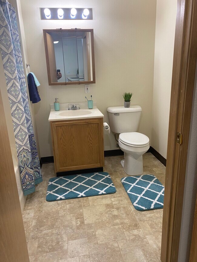 Central Court Village 78 27th St W Billings, MT