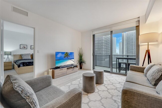 Foto del edificio - 45 SW 9th St