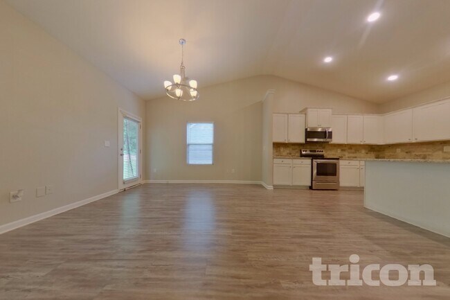 Foto del edificio - 216 Stone Creek Ct