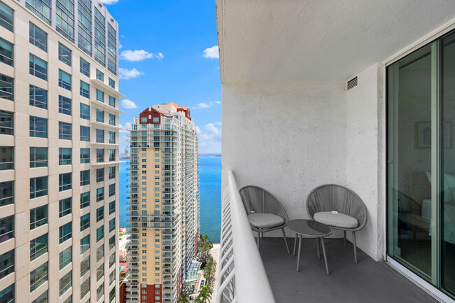 Building Photo - 1200 Brickell Bay Dr