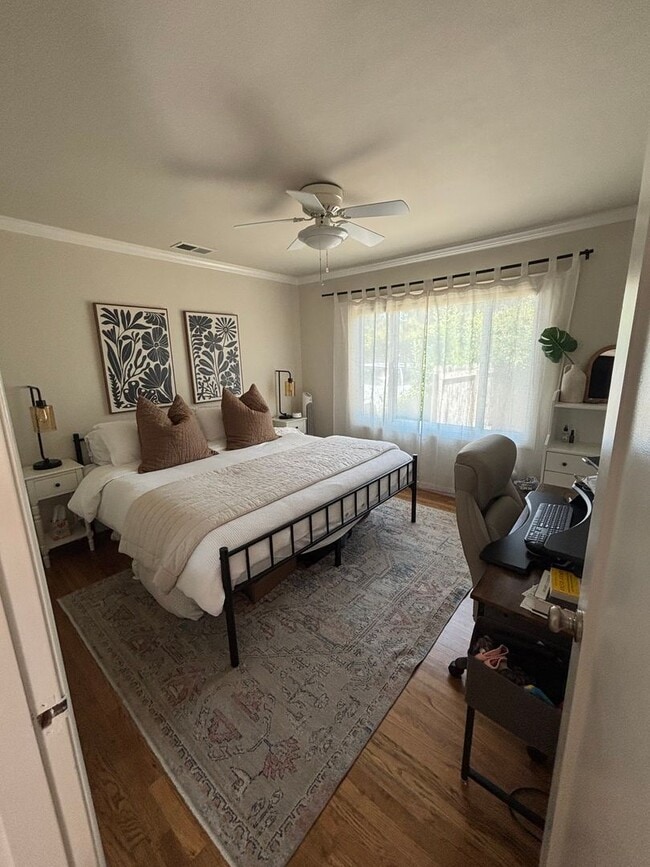 Building Photo - Charming 2 Bedroom 1 Bathroom Home in Palo...