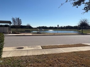 Building Photo - 4154 Kingsley Ave