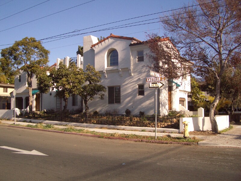 Primary Photo - 910 Castillo St