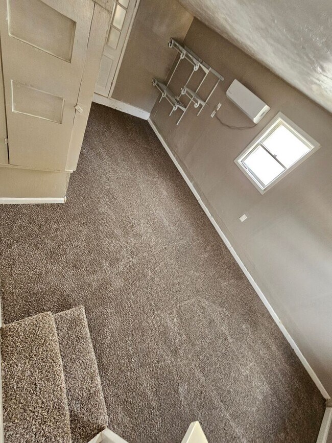 Building Photo - 3 Bedroom House Available in OKC