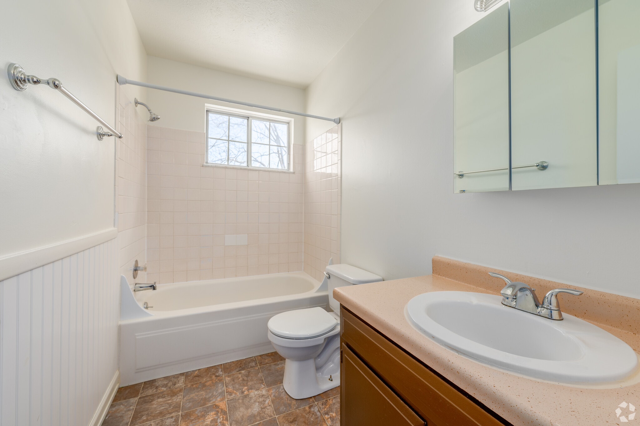 Cambridge Court Townhomes – photo 4