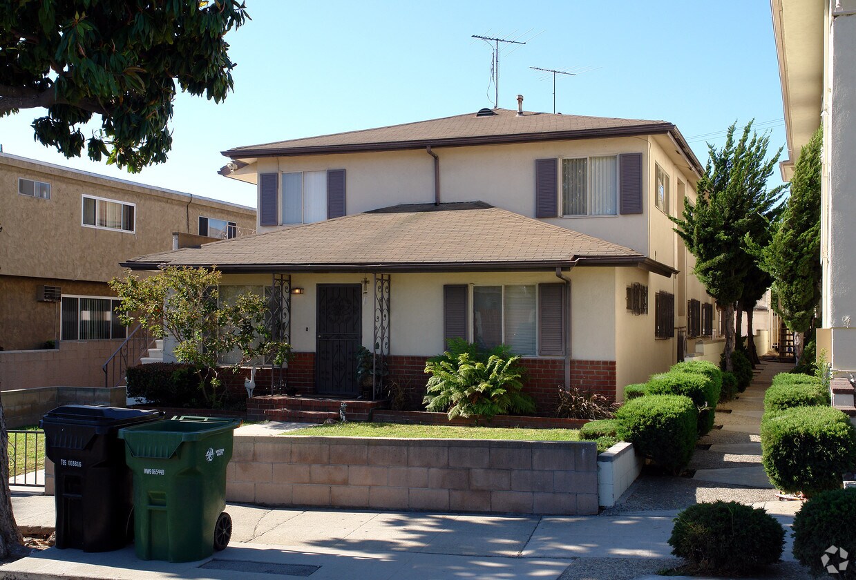 Primary Photo - 120 W Hillsdale St
