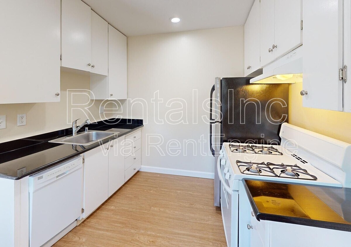 Foto principal - 998 Ignacio Blvd