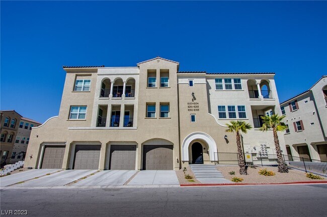 Building Photo - 2555 Hampton Rd