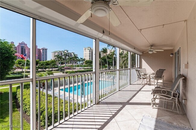 Foto del edificio - 1001 S Collier Blvd