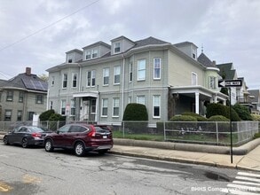 Building Photo - 173 Highland Ave