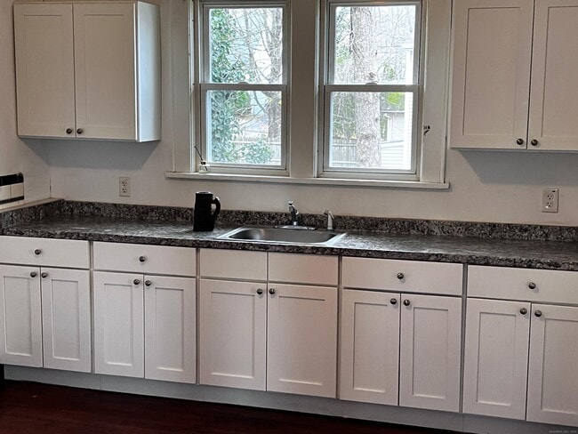 Building Photo - 128 Augur St