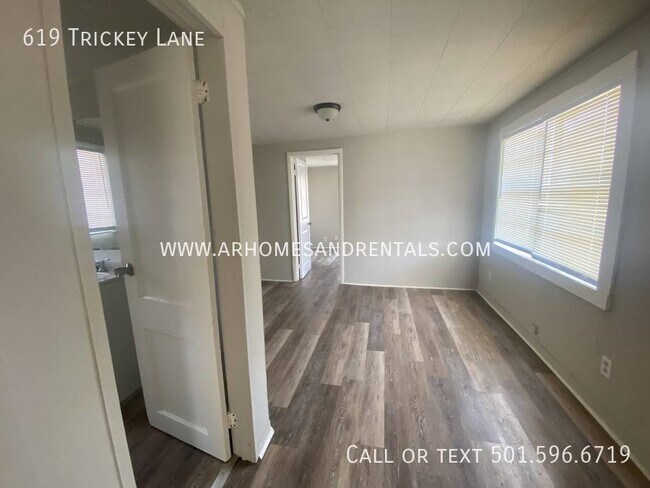 Building Photo - 619 Trickey Lane | $550 | 2 beds, 1 full bath