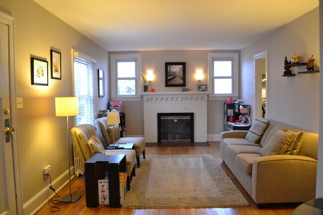 Living Room - 2914 16th St S