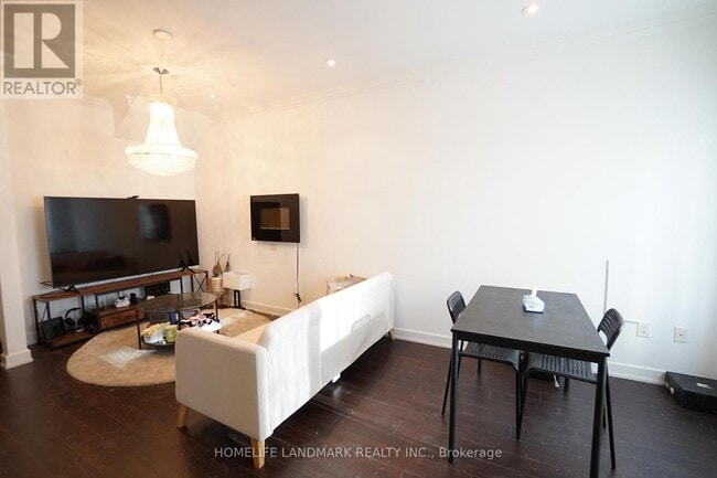 Photo du bâtiment - 4030 Parkside Village Dr