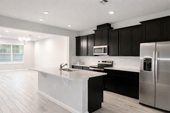 Building Photo - 9249 Gran Teatro Dr