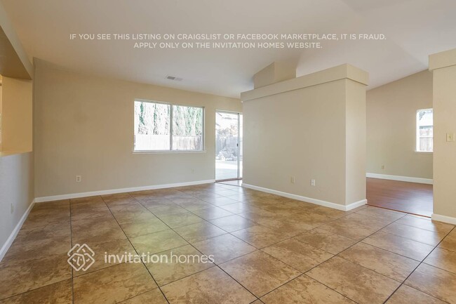 Foto del edificio - 14510 Cedar Valley Dr