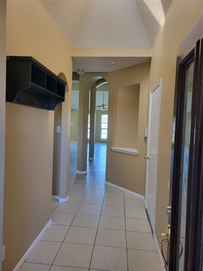 Foto del edificio - 3934 Camelia Glen Ln