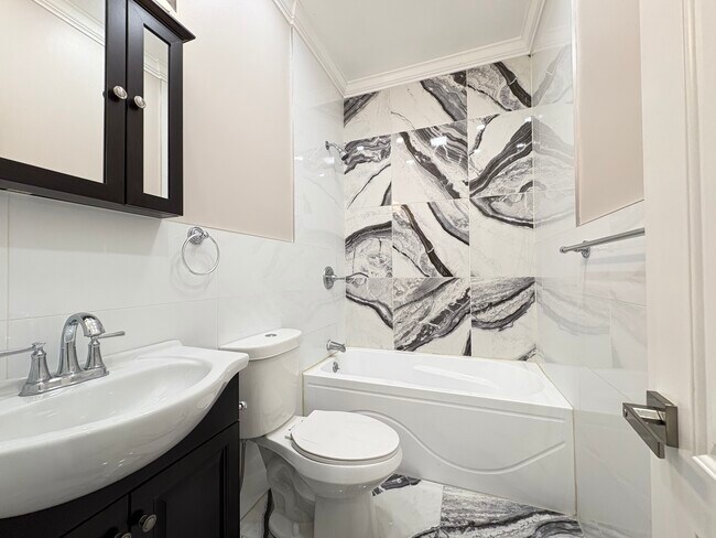 Foto del edificio - 5516 Hudson Ave