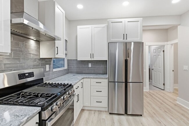 Building Photo - 43 Lonsdale St