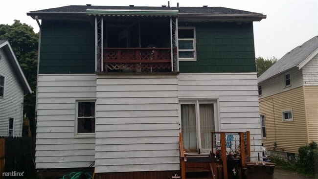 Building Photo - 2 br, 1.5 bath Duplex - 73 Mark Pontiac 1 ...