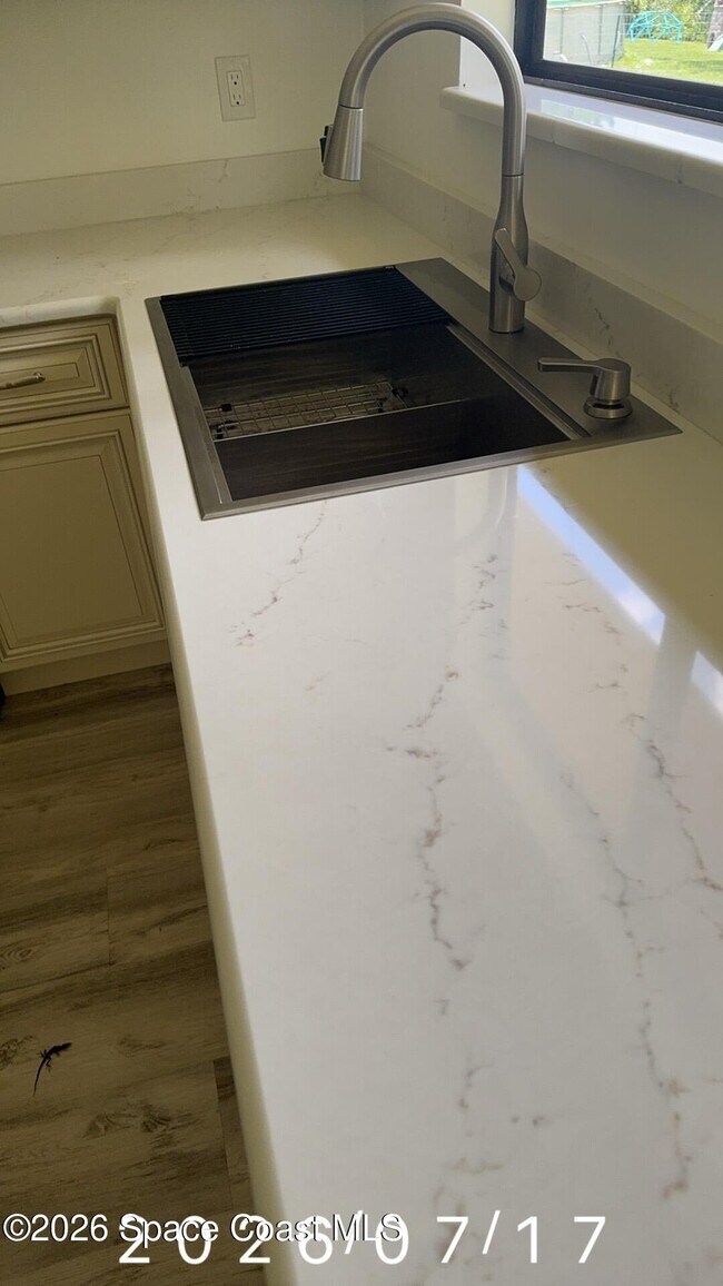 Foto del edificio - 1418 Paley Cir SE