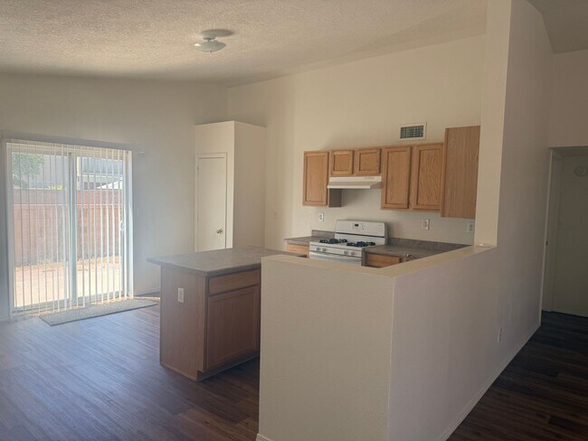 Foto del edificio - 3716 Rancher Loop NE