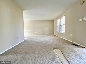 Building Photo - 15705 Anamosa Dr