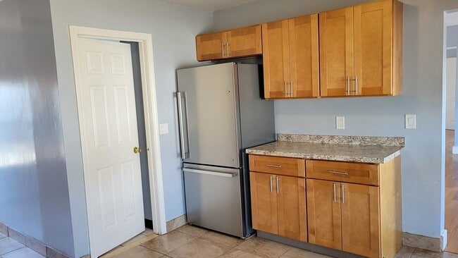 Foto del edificio - 96 Pleasant St