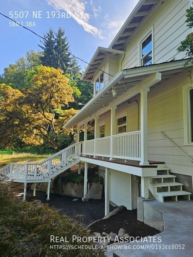 Building Photo - 5507 NE 193rd St