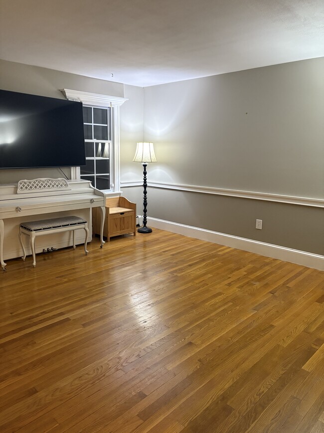 Building Photo - 99 Winnicutt Rd