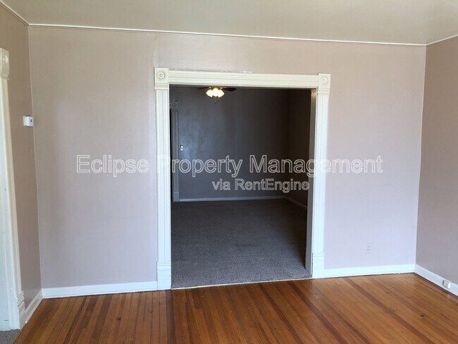 Foto del edificio - 721 3rd St