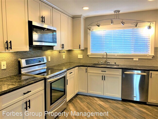 Building Photo - 5 br, 3 bath House - 2008 Cirone Way